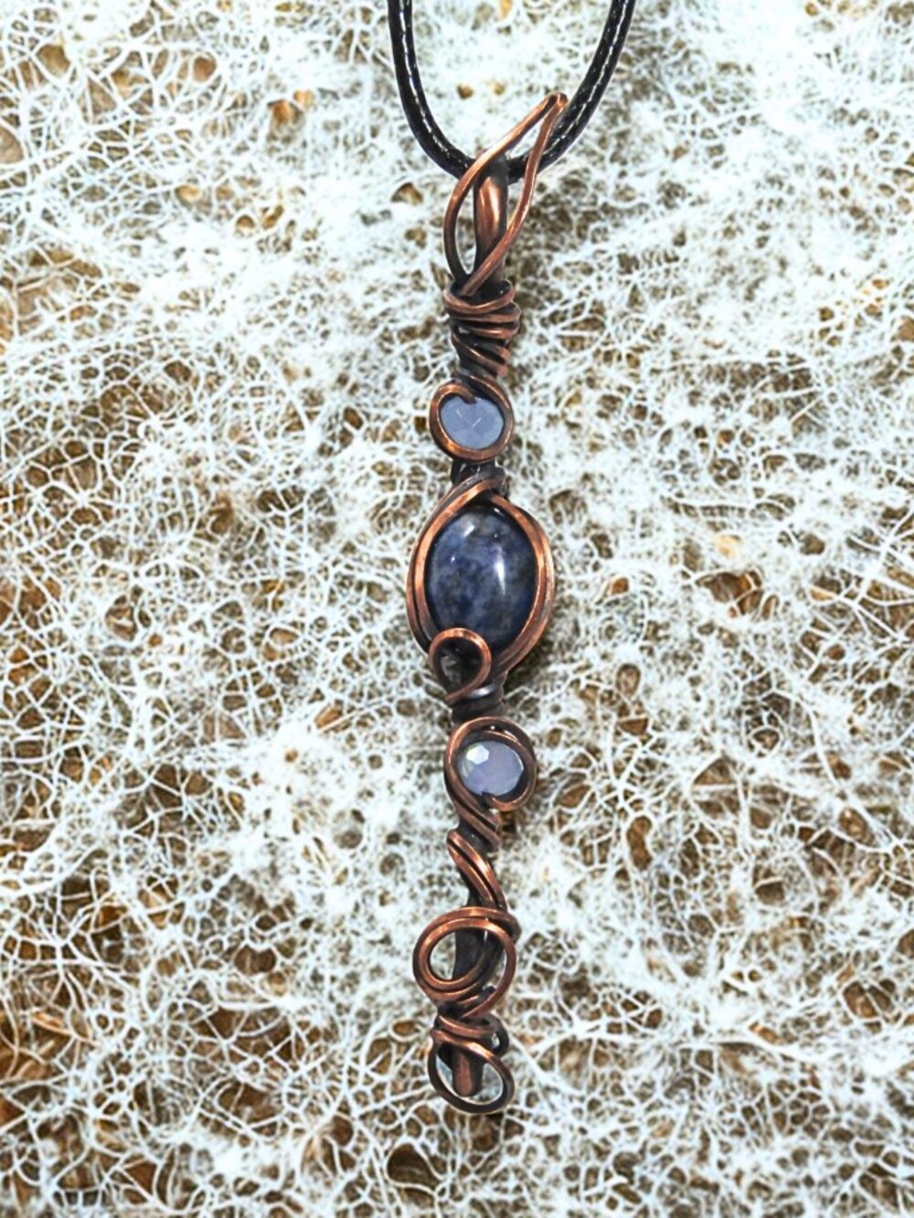Handmade Wire Wrapped Sodalite-Bead Necklace. Copper wire wrapped oxidized/waxed - Picture 7 of 7